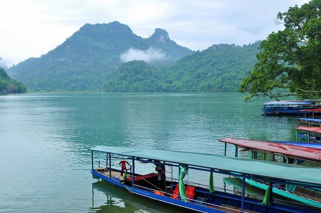 Hồ Ba Bể 